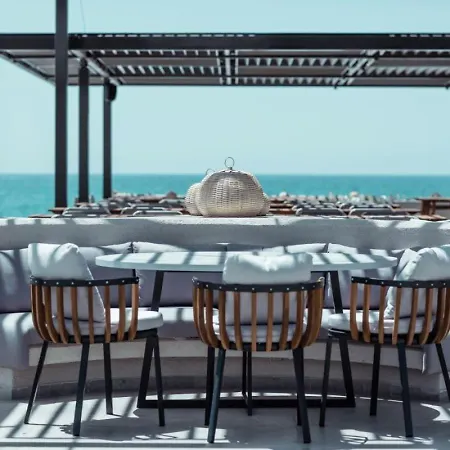 Paloma Orenda ホテル シダ